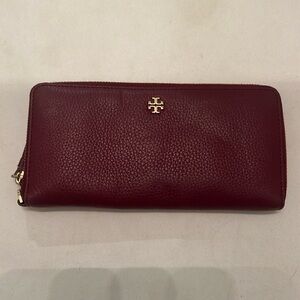 NWOT Tory Burch Wallet